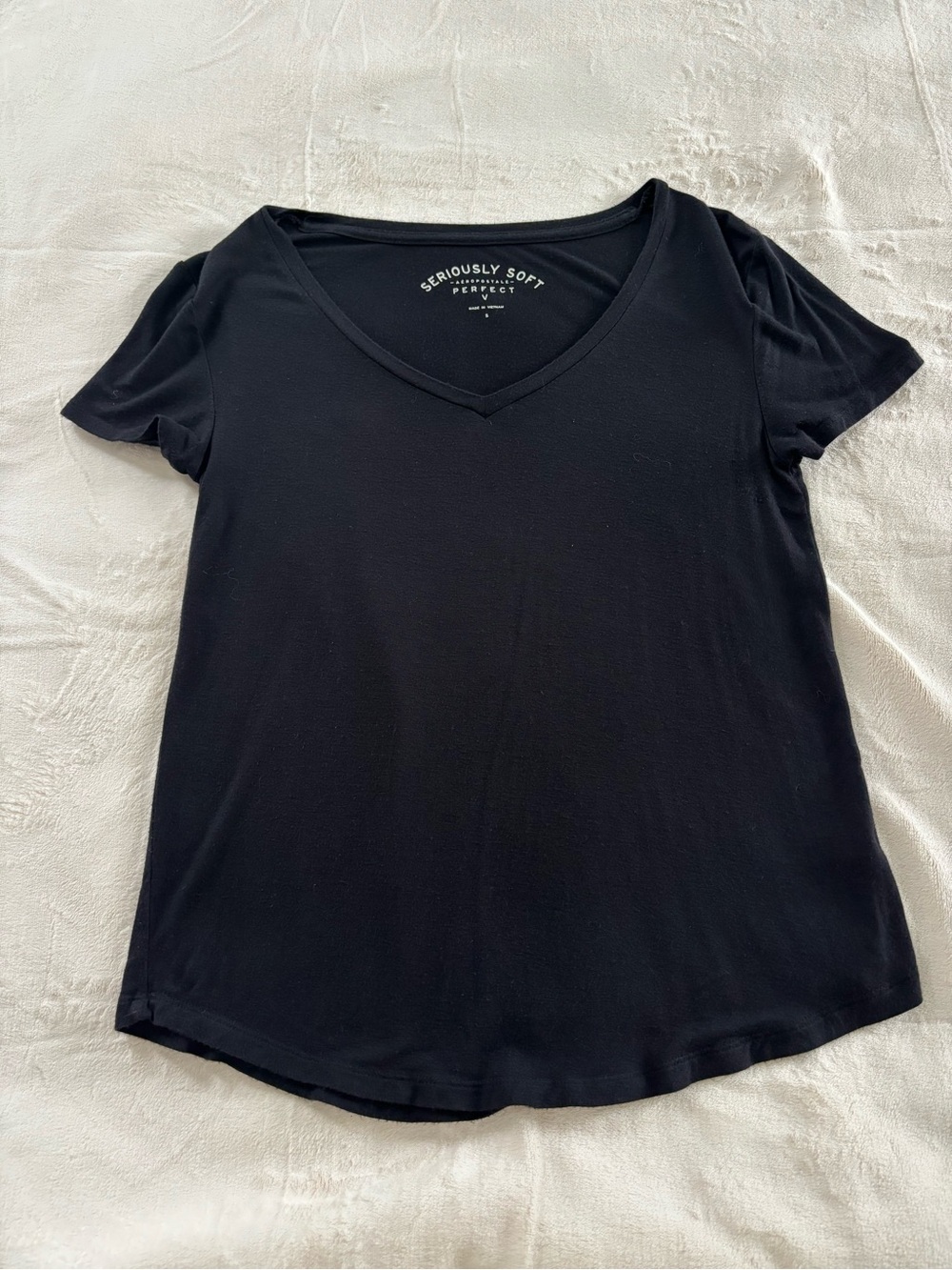 Aeropostale black v neck top
